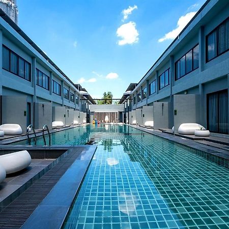 S Ratchada Leisure Hotel - Sha Plus Bangkok Eksteriør bilde The swimming pool at the hotel