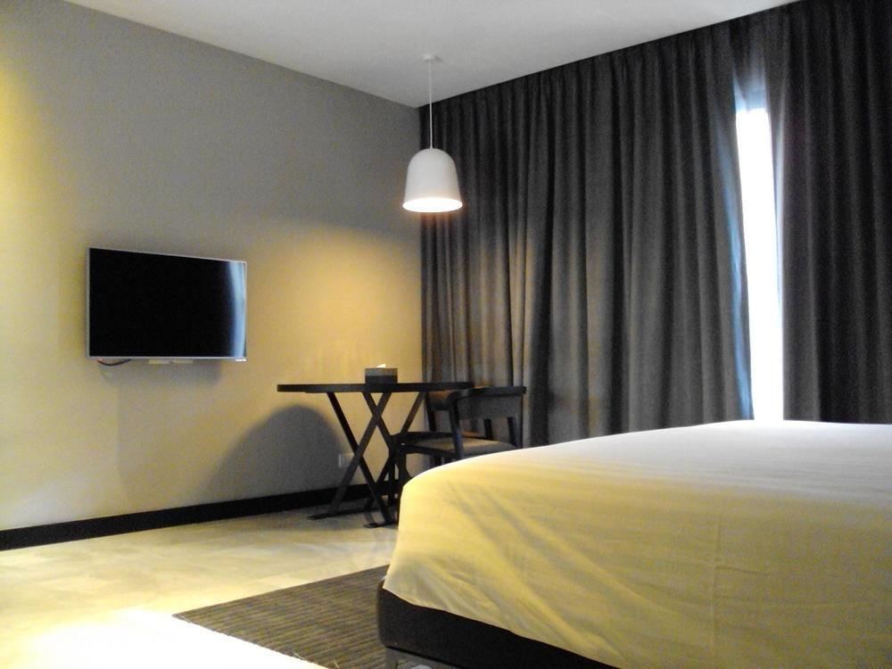 S Ratchada Leisure Hotel - Sha Plus Bangkok Eksteriør bilde A room at the hotel
