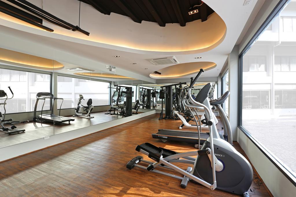 S Ratchada Leisure Hotel - Sha Plus Bangkok Eksteriør bilde A gym in a hotel