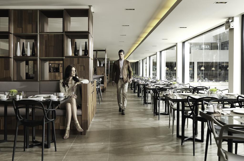 S Ratchada Leisure Hotel - Sha Plus Bangkok Eksteriør bilde The restaurant
