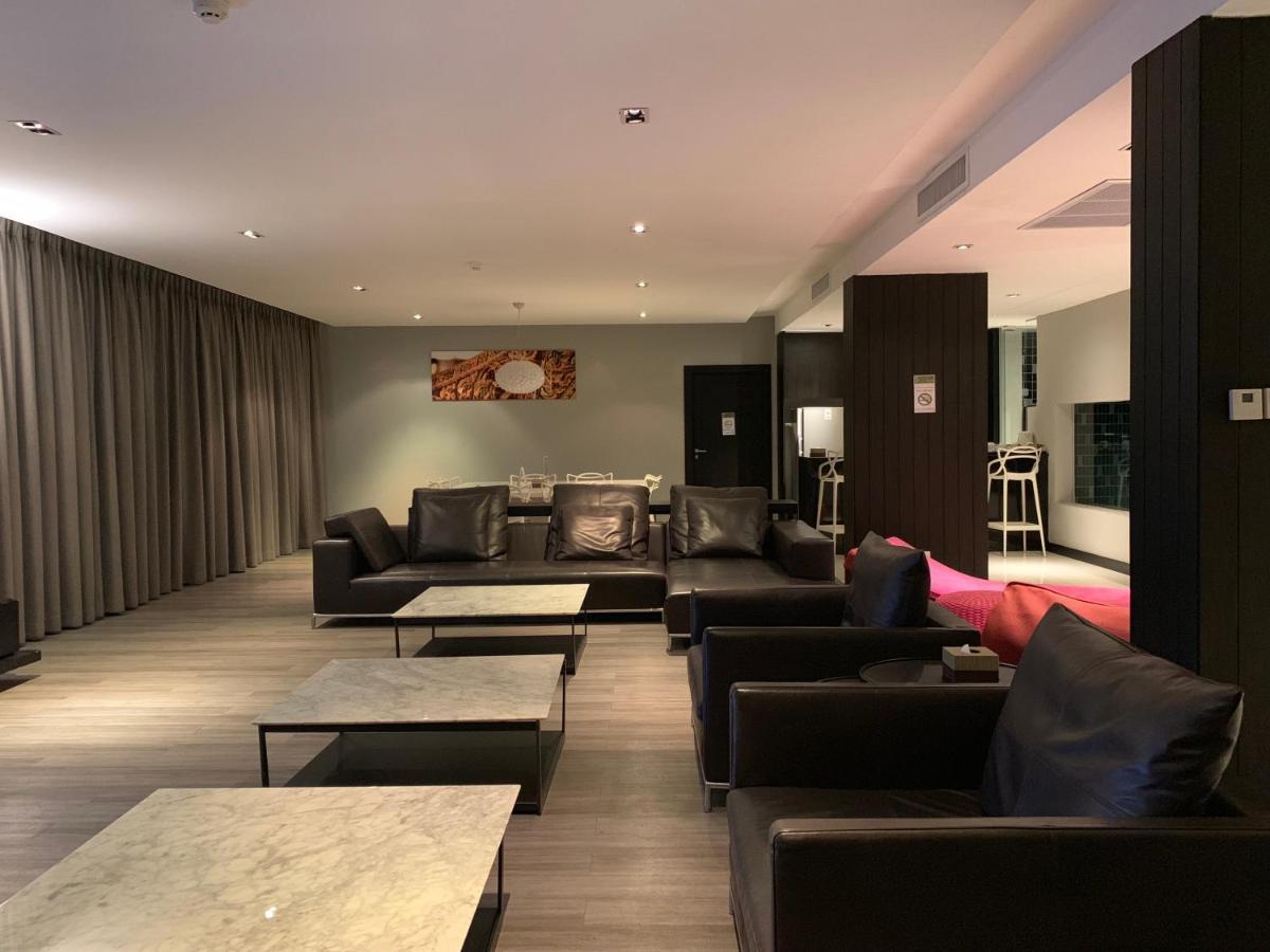 S Ratchada Leisure Hotel - Sha Plus Bangkok Eksteriør bilde The lounge at the airport