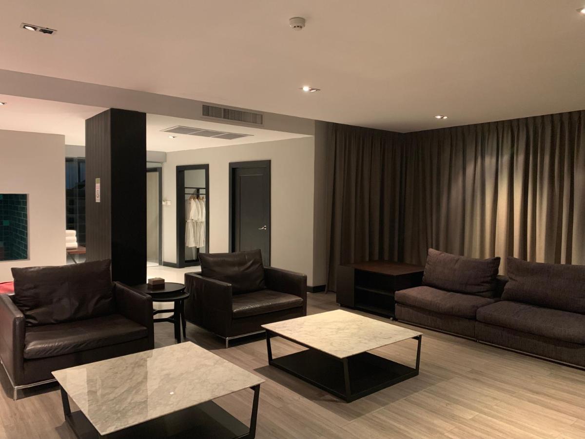 S Ratchada Leisure Hotel - Sha Plus Bangkok Eksteriør bilde The lounge at the airport