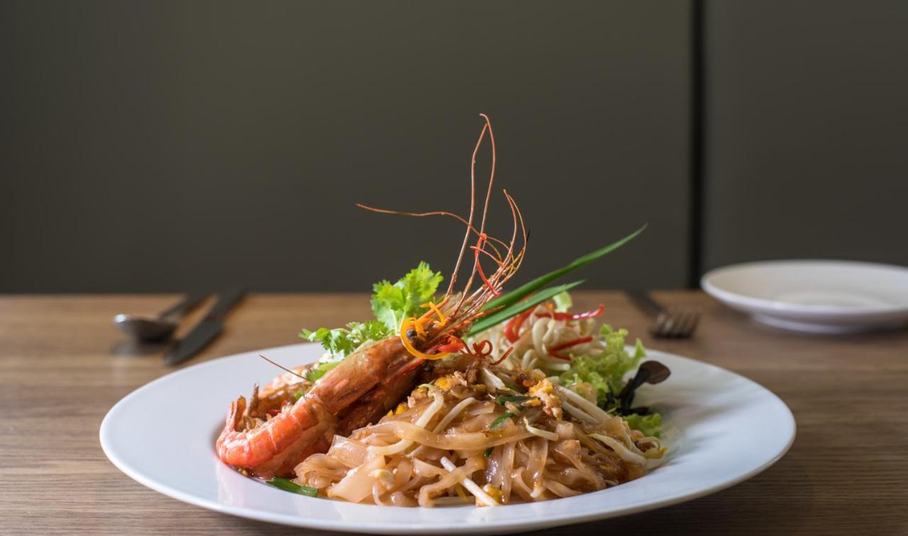 S Ratchada Leisure Hotel - Sha Plus Bangkok Eksteriør bilde Pad Thai
