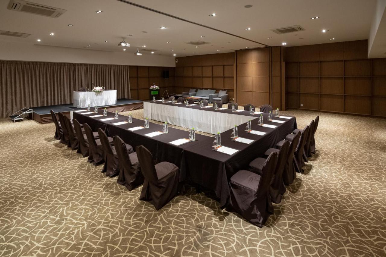 S Ratchada Leisure Hotel - Sha Plus Bangkok Eksteriør bilde Meeting room